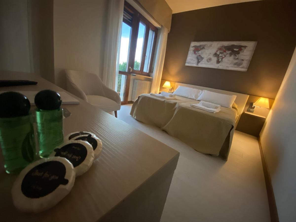 Hotel Lido Bollengo Esterno foto
