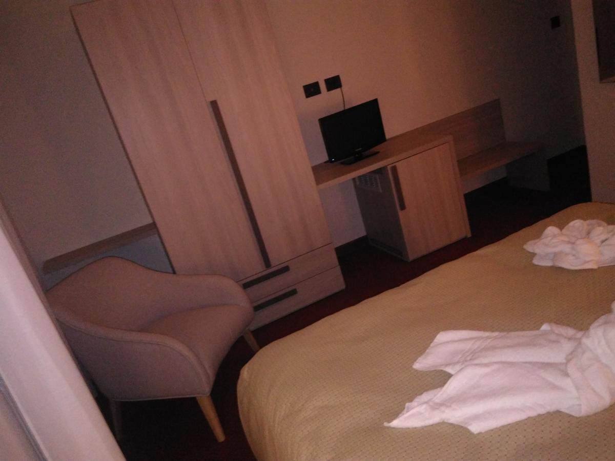 Hotel Lido Bollengo Esterno foto